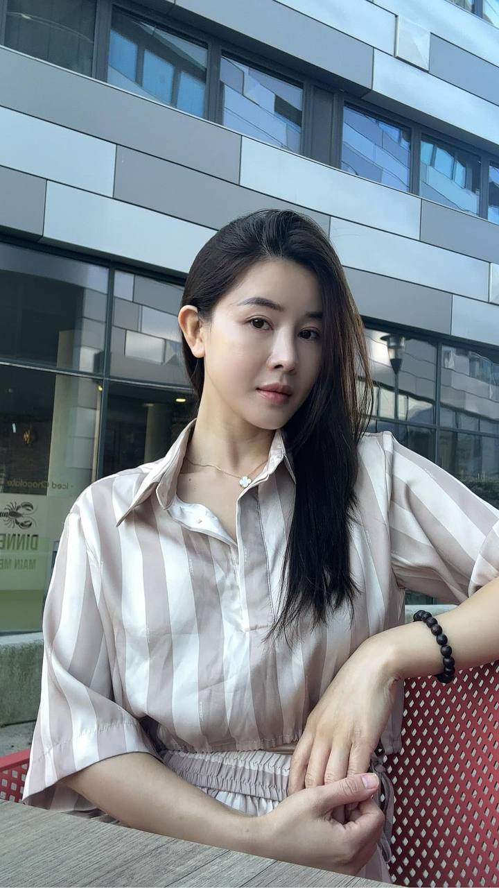 Sexy travel companion